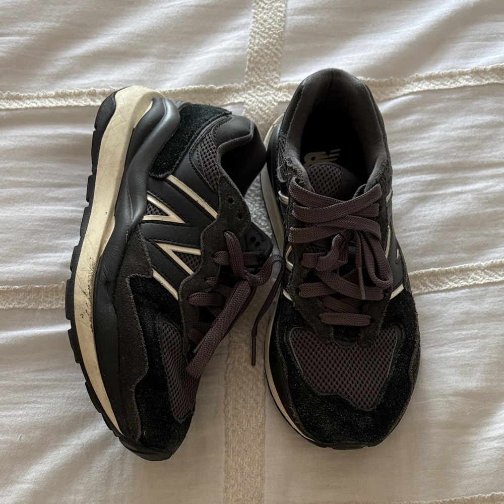 New Balance Black and Gray Women's Sneakers